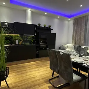 Apartament D&d Schonbrunner Deluxe, Wiedeń
